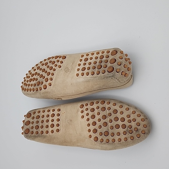 M. GEMI The Felize Tan Suede Driving Moccasins, size 38 - Picture 3 of 6